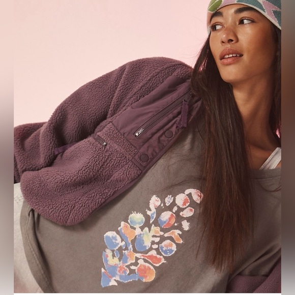 Free People Movement Victory Lap Graphic Long Sleeve T-shirt, Grey, Size XL - Picture 2 of 3